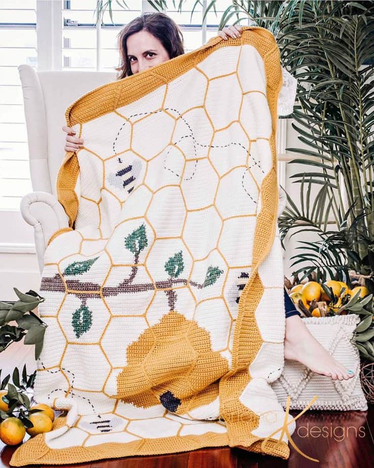 Crochet discount bee blanket