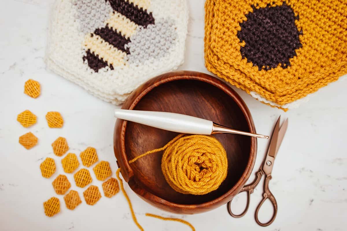 Free Sock Knitting Pattern: Simple, Dainty Texture - A Bee In The
