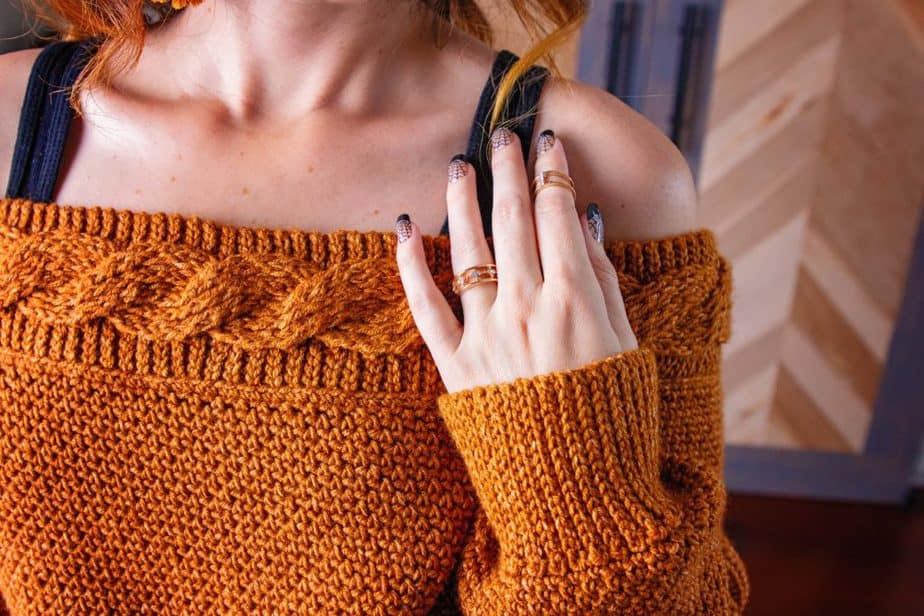 Suéter Valencia Infinity Crochet Cable por Briana K Designs