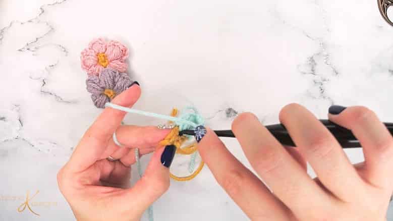 How to Crochet the Puff Flower