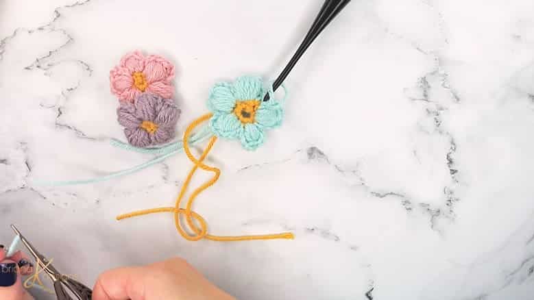 How to Crochet the Puff Flower