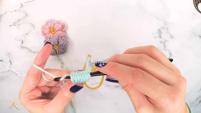 How to Crochet the Puff Flower