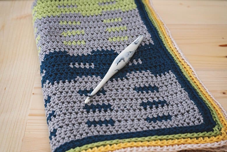 Garden Fence Crochet Blanket