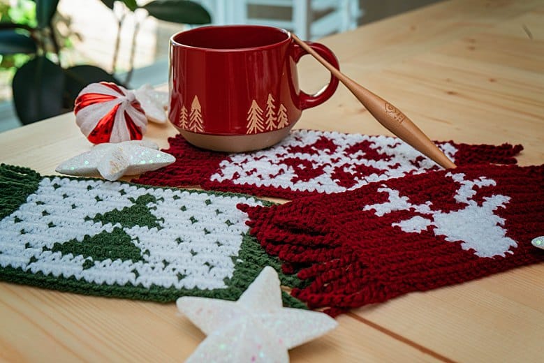 Holiday Mug Rug Crochet Pattern
