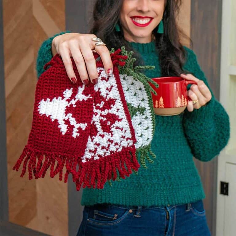 How to Crochet a Coaster / Mug Rug For Christmas
