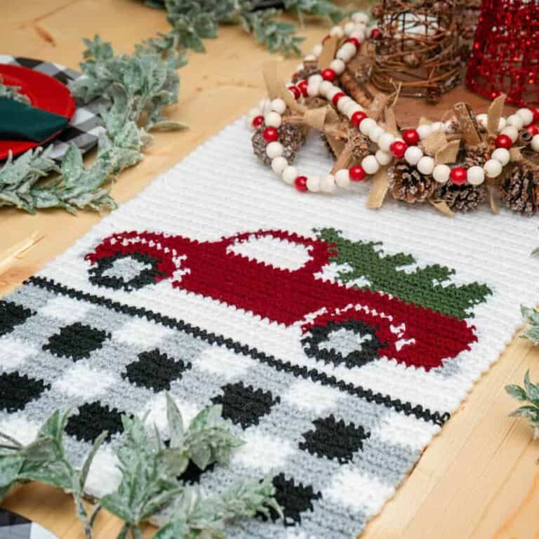 Red Christmas Truck Pattern for Crochet Table Runner