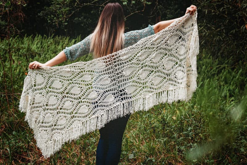 boho pineapple crochet shawl
