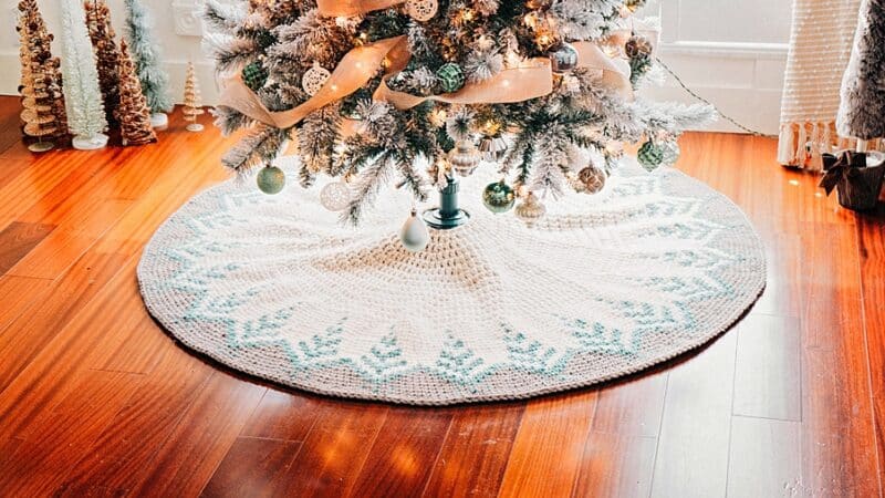 Saia de árvore de Natal de crochê 