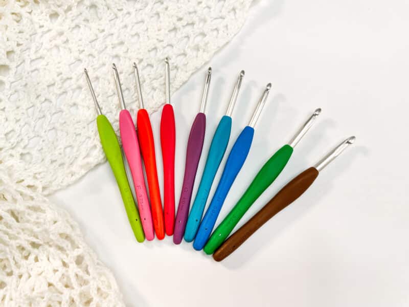 crochet hook sizes and colors