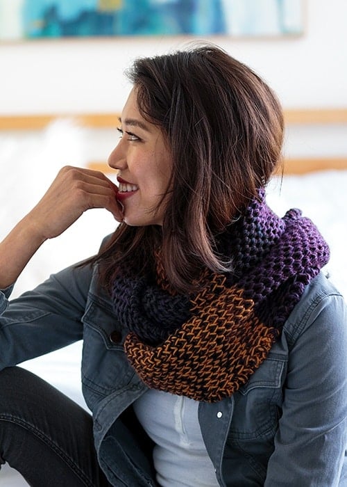 Kjerstin Rovetta's Marled Knit Honeycomb Cowl Pattern