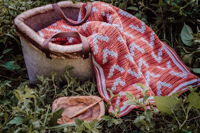 Tapestry Arrow Crochet Blanket Pattern – Free Pattern
