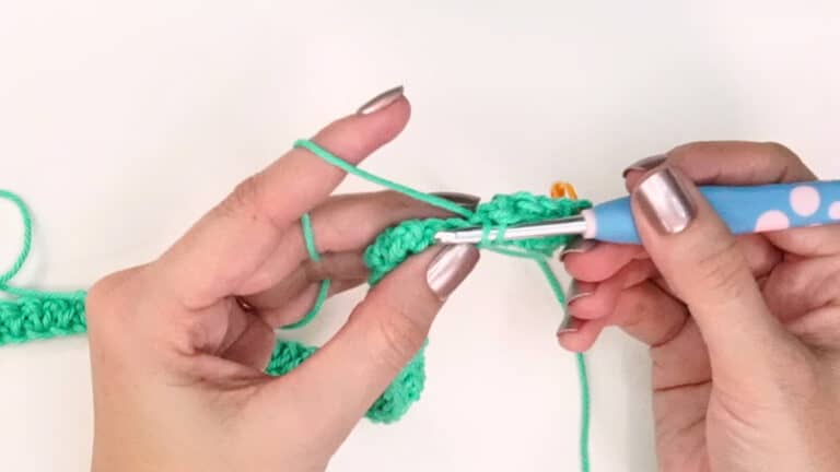 How To Do The Extended Single Crochet Stitch (esc) In 4 Easy Steps ...