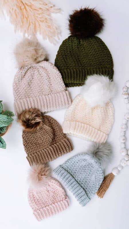 2 Ways to Attach a Pom Pom to a Beanie - Crochet It Creations