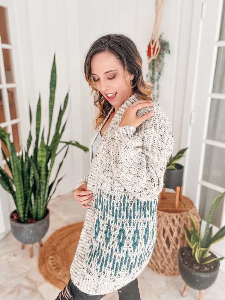 How to Crochet an Incredible Cardigan Using the Mosaic Crochet Technique