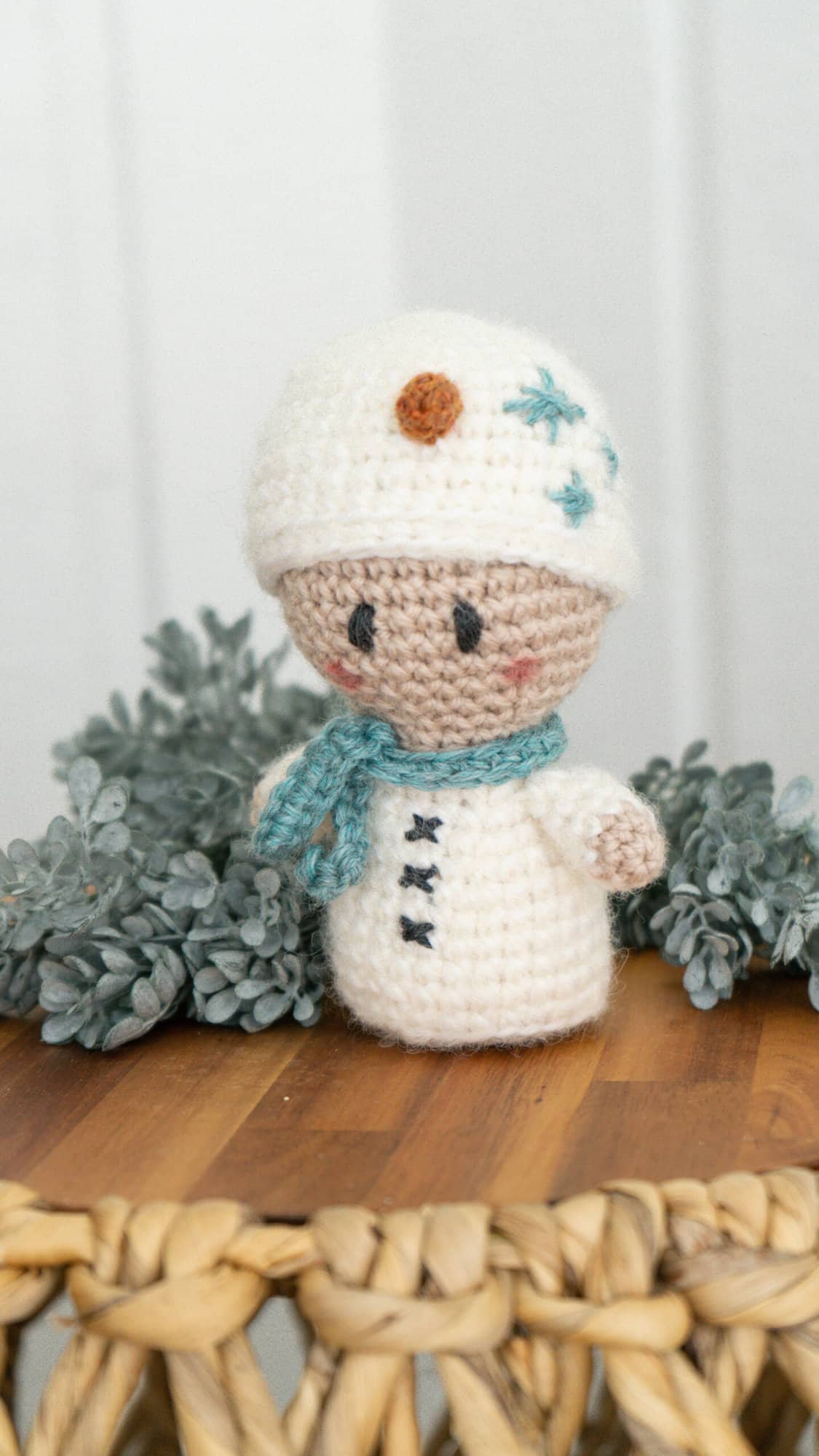 Snowman Amigurumi Doll Free Pattern